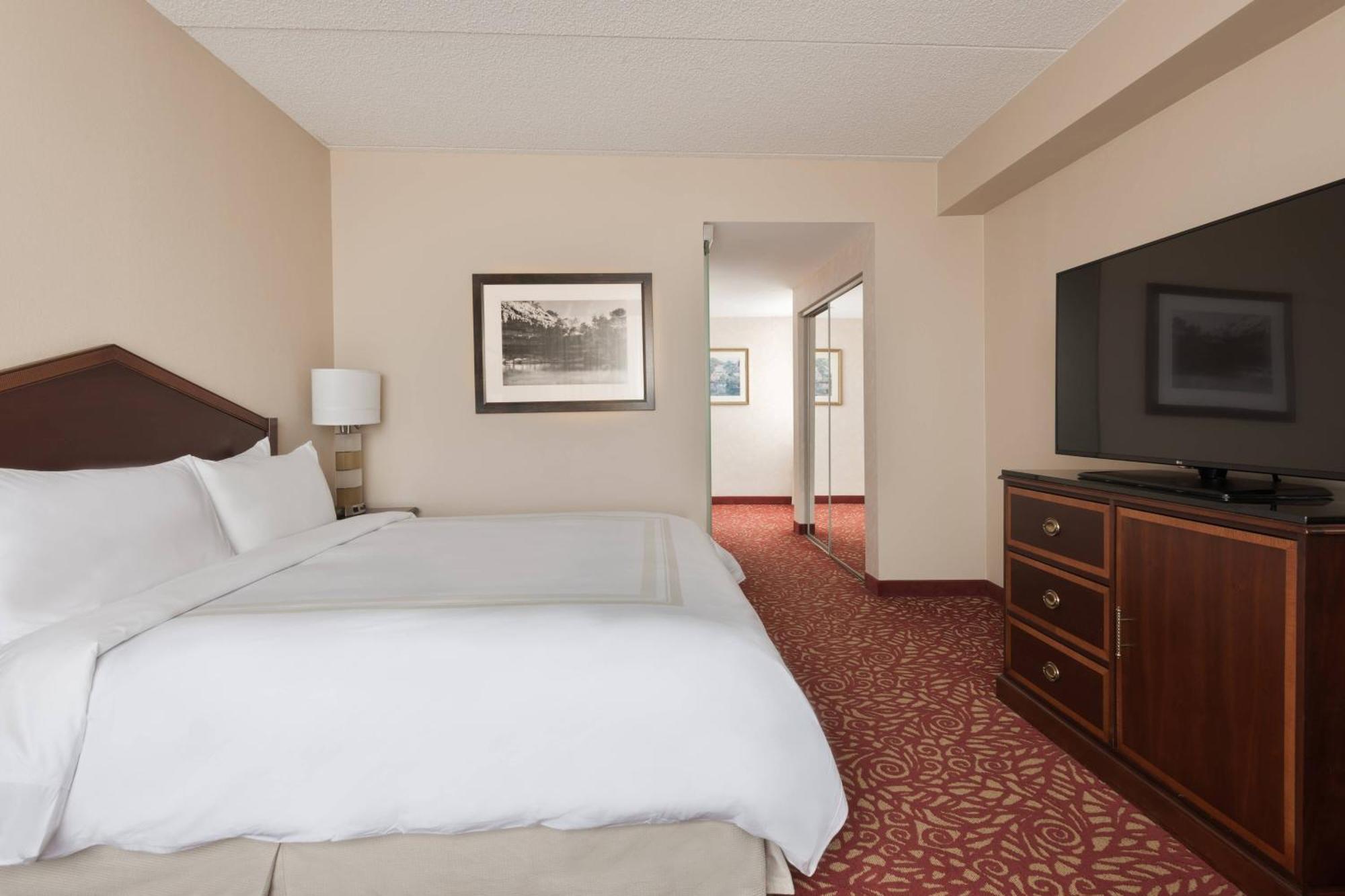 Отель Columbus Airport Marriott Экстерьер фото