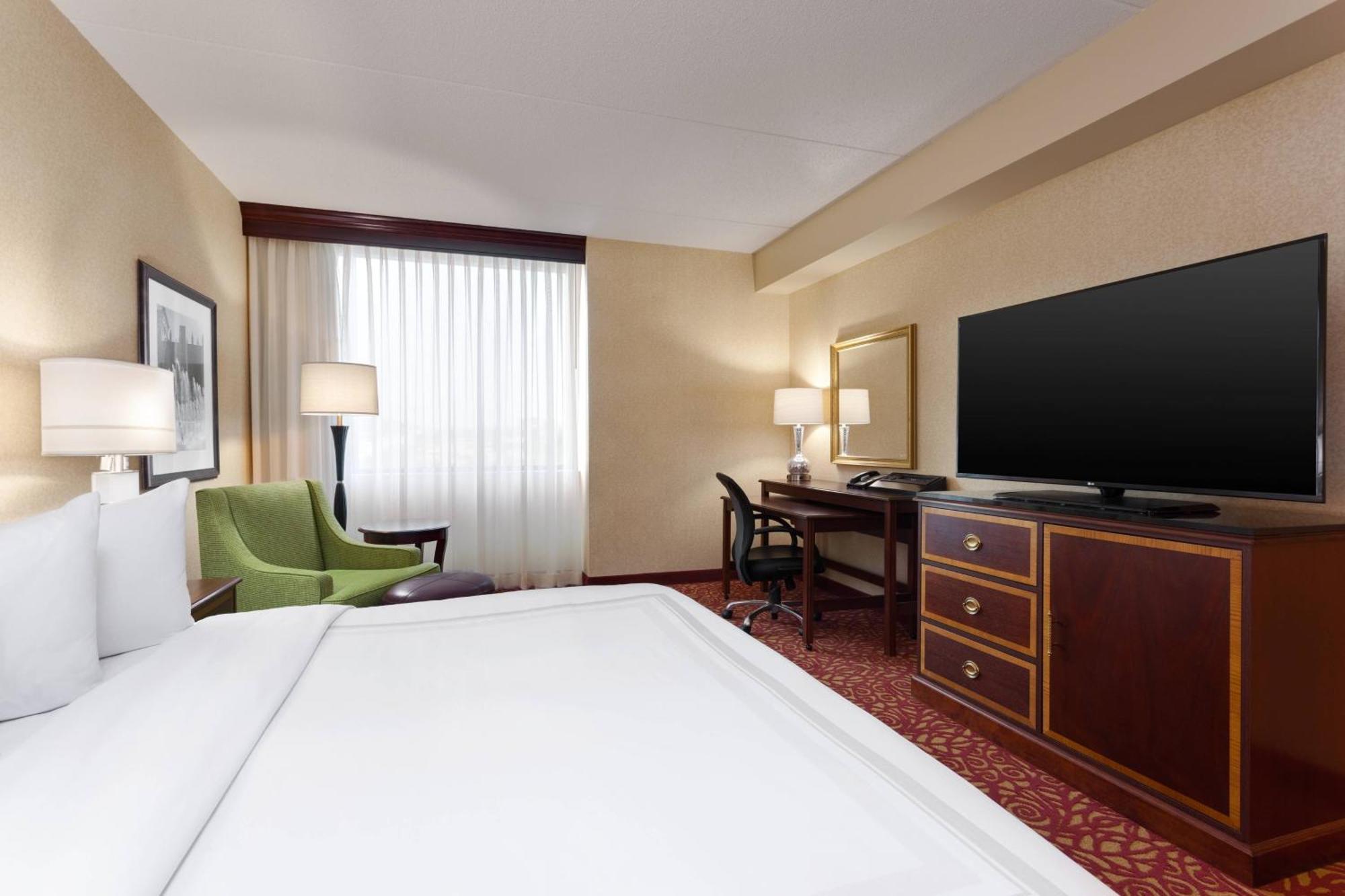 Отель Columbus Airport Marriott Экстерьер фото